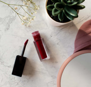 Matte Lip Stain - True Crimson - Mallou Pure Essence